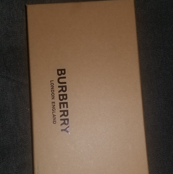 Brand new never worn Burberry espadrilles - Picture 6 of 6